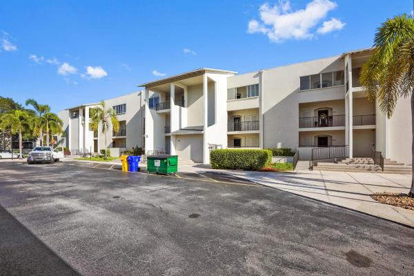 Longwood, 11811 Avenue Of The Pga #6-3b, Palm Beach Gardens, Florida 33418, image 1