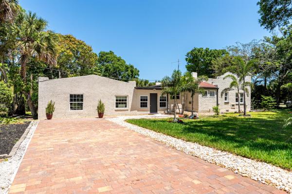 Maravilla Plaza, 2909 Sunrise Blvd, Fort Pierce, Florida 34982, image 1