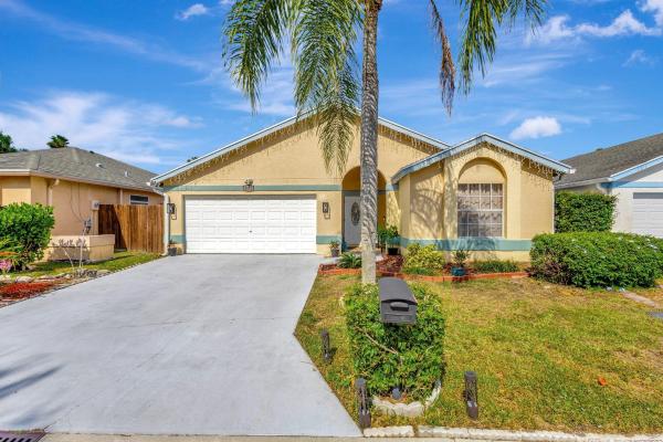 Waterway Cove Of Wellington, 1275 Waterway Cove Dr, Wellington, Florida 33414, image 1