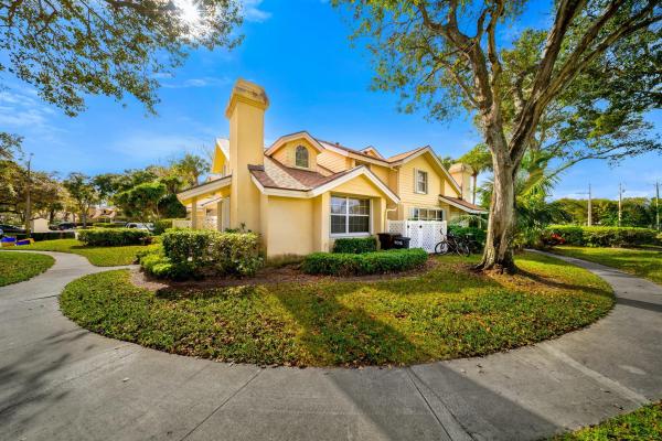 8104 Oakton Ct, West Palm Beach, Florida 33406, image 1