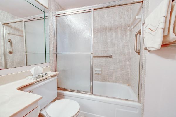Guildford At Century Village, 2070 Guildford D, Boca Raton, Florida 33434, image 2