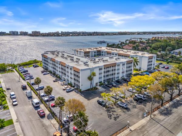 1502 S Lakeside Dr #301, Lake Worth Beach, Florida 33460, image 1