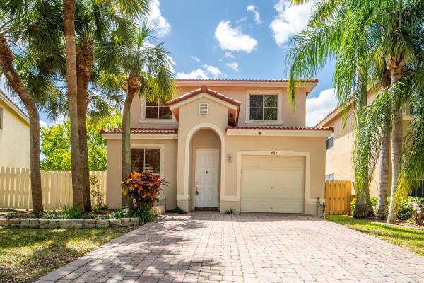 Tahoe At Lakes Of Laguna, 4341 NE Lake Lucerne Cir, West Palm Beach, Florida 33409, image 1