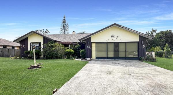 Holiday Pines, 5310 E Echo Pines Cir, Fort Pierce, Florida 34951, image 1