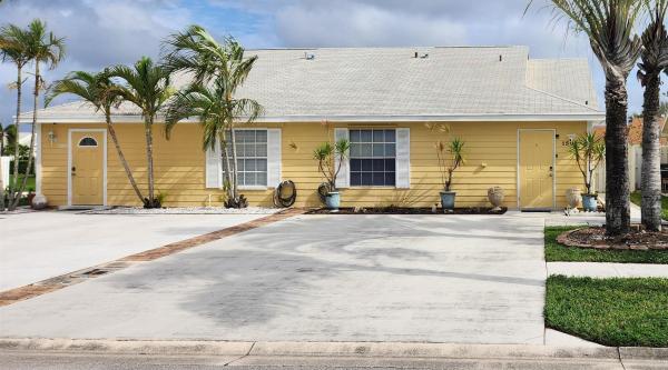 Royal Forest Townhouses, 1501 Royal Forest Ct, West Palm Beach, Florida 33406, image 1
