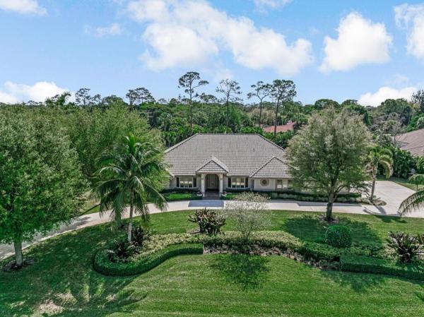 Pinewood Of Wellington, 13406 Doubletree Cir, Wellington, Florida 33414, image 1