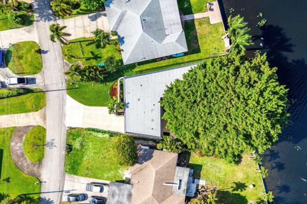 Island Estates, 6647 Paul Mar Dr, Lake Worth, Florida 33462, image 2