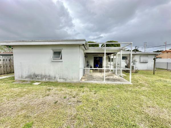 Englewood Manor, 3831 Engle Rd, Lake Worth Beach, Florida 33461, image 1