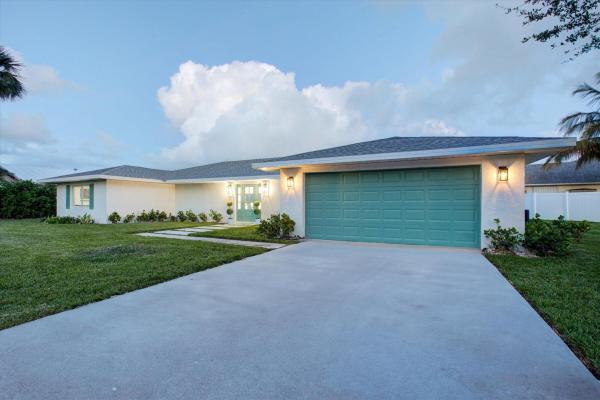 Queens Cove, 124 Queen Christina Ct, Fort Pierce, Florida 34949, image 1