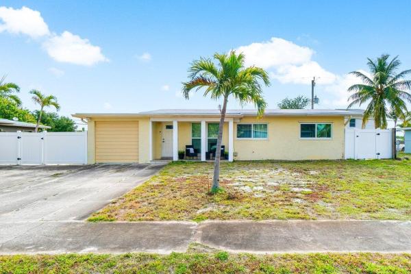 Lantana Heights, 814 S 10th St, Lantana, Florida 33462, image 1