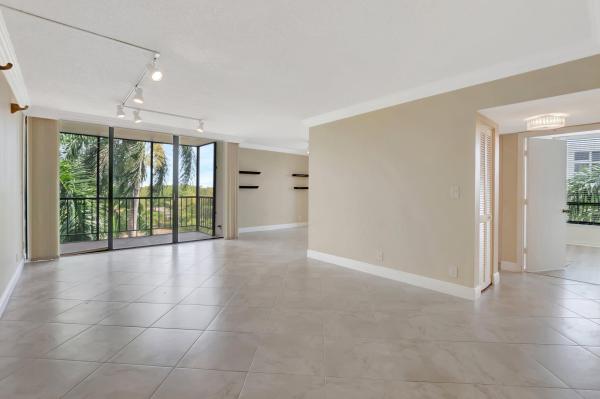 Willow Wood Midrise At Boca Country Club, 6805 Willow Wood Dr #5052, Boca Raton, Florida 33434, image 1