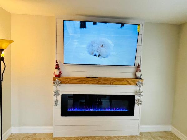 Lighthouse Point Residential, 2211 NE 34th Ct, Lighthouse Point, Florida 33064, image 1