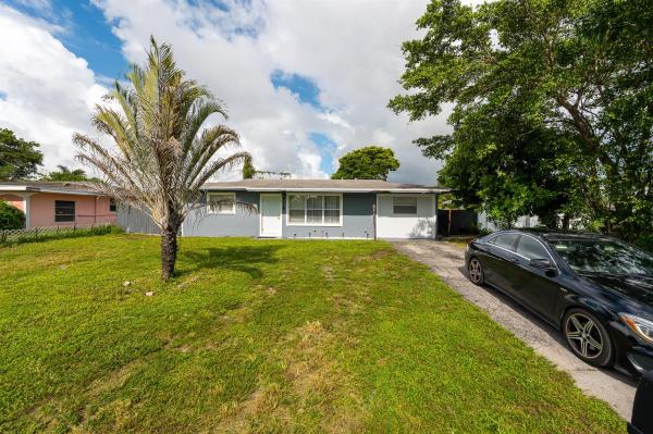 Kendall Green, 2051 NE 1st Ave, Pompano Beach, Florida 33060, image 1