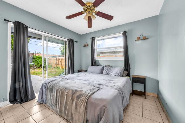 Kendall Green, 2051 NE 1st Ave, Pompano Beach, Florida 33060, image 2