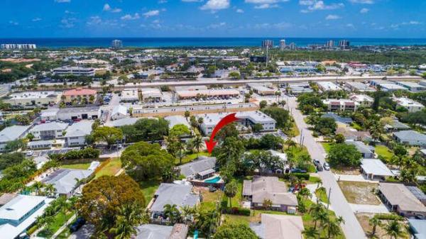 Jupiter In The Pines, 316 Leigh Rd, Tequesta, Florida 33469, image 1