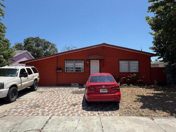 Lake Worth Town, 1126 S L St, Lake Worth Beach, Florida 33460, image 1