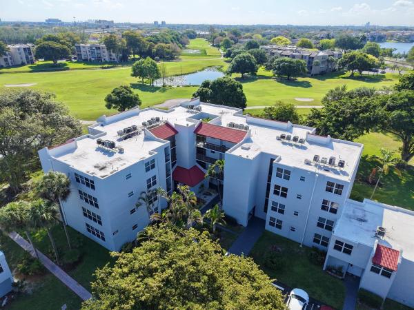 Evergreen Of Pine Island Ridge, 9421 Evergreen Pl #404, Davie, Florida 33324, image 1