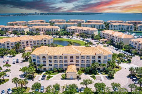 Harbour Isle East, 37 Harbour Isle Dr #304, Fort Pierce, Florida 34949, image 1
