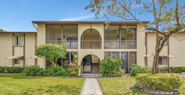 335 Knotty Pine Cir #A-1, Greenacres, Florida 33463, image 1