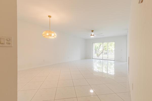 Sunrise Lakes 4, 10315 NW 24th Pl Pl #204, Sunrise, Florida 33322, image 1