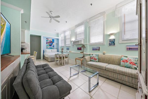 235 Sunrise Ave #1050 & 1051, Palm Beach, Florida 33480, image 1