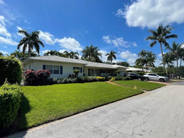 Burnup & Sims Estates, 206 Russlyn Dr, West Palm Beach, Florida 33405, image 1