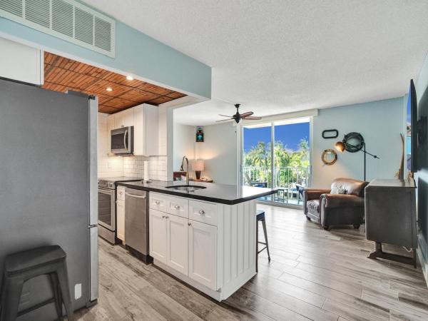 Cromwell East, 1777 SE 15th St #304, Fort Lauderdale, Florida 33316, image 2