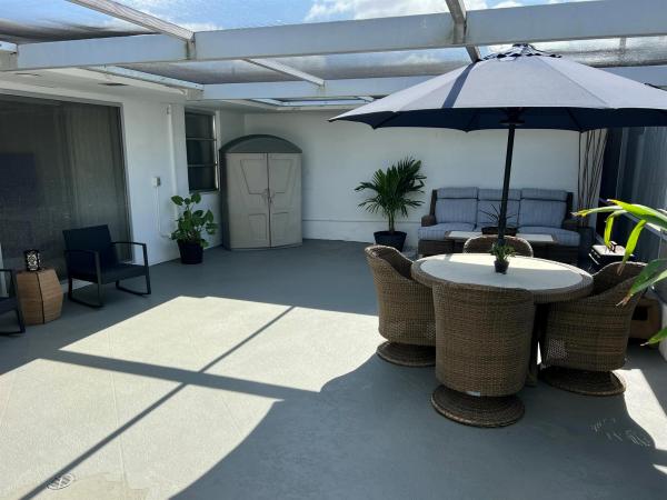 Greenway Village North, 95 E East Ct, Royal Palm Beach, Florida 33411, image 1