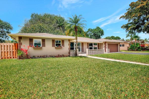Plantations Secluded Gardens, 621 NW 71st Ave, Plantation, Florida 33317, image 1