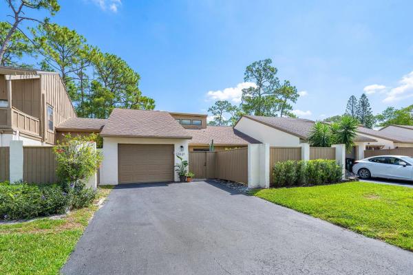 Hidden Pines Of Wellington, 12621 Shady Pines Ct #12621, Wellington, Florida 33414, image 1
