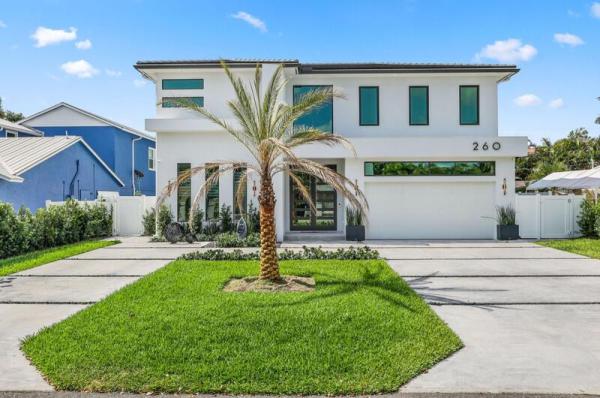 Kings Court, 260 NE 3rd St, Boca Raton, Florida 33432, image 1