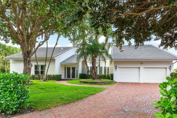 Bocaire Country Club, 4356 Kasso Cir, Boca Raton, Florida 33487, image 1