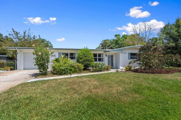 Corso Courts, 2718 Placid Ave, Fort Pierce, Florida 34982, image 1