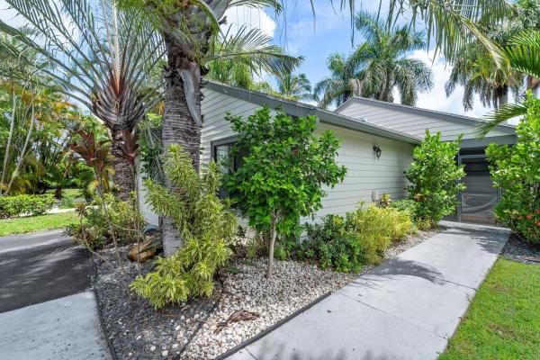 Bedford Mews At Wellington, 2533 Bedford Mews Dr, Wellington, Florida 33414, image 1