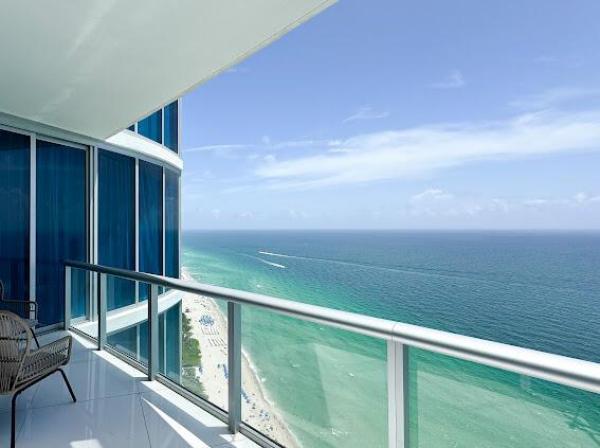 Jade Beach, 17001 Collins Ave Ave #4204, Sunny Isles Beach, Florida 33160, image 1