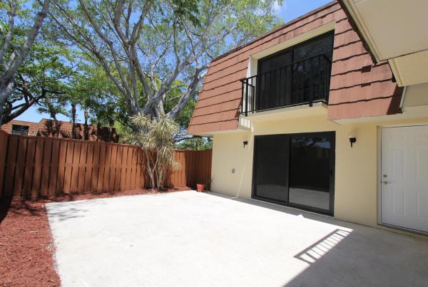 Sandalwood At Boynton Beach, 404 Live Oak Ln, Boynton Beach, Florida 33436, image 1