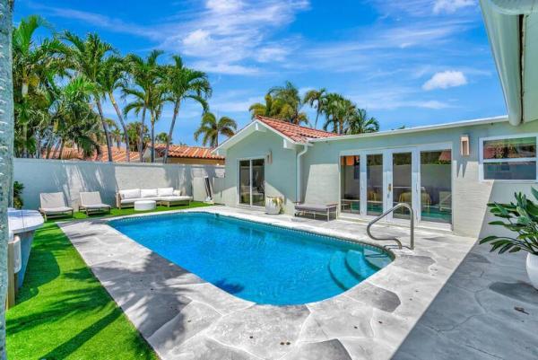 Ocean Walk Place, 102 W Tarpon Ln, Jupiter, Florida 33477, image 1