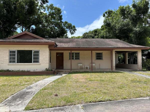 Maravilla Plaza, 1507 Edgevale Rd, Fort Pierce, Florida 34982, image 1