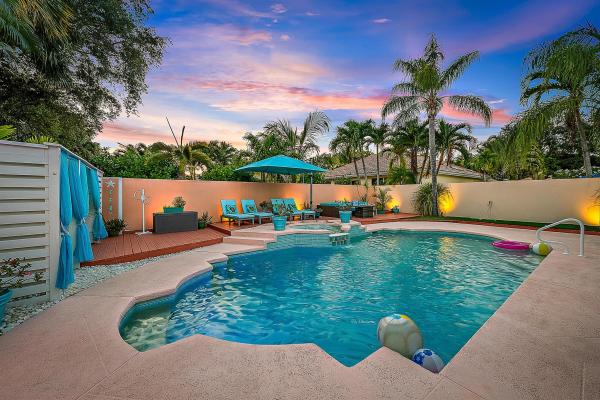 The Hamptons At Maplewood, 210 S Hampton Dr, Jupiter, Florida 33458, image 1