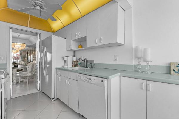 Mayfair House, 3590 S Ocean Blvd #902, South Palm Beach, Florida 33480, image 2