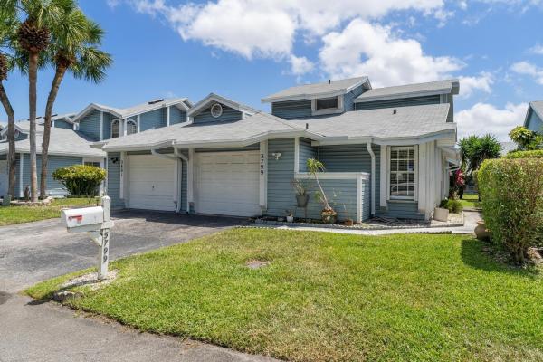 Island Club, 3799 Island Club Cir, Lake Worth Beach, Florida 33462, image 1