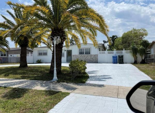 Twin Lakes South, 1500 NW 41st Ct, Oakland Park, Florida 33309, image 1