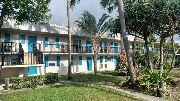 Garden Cove, 531 W Kalmia Dr #10, Lake Park, Florida 33403, image 1