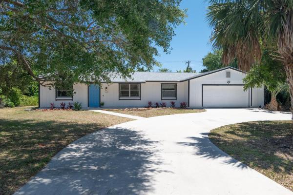 Square Lake, 8045 45th Way, Palm Beach Gardens, Florida 33418, image 1