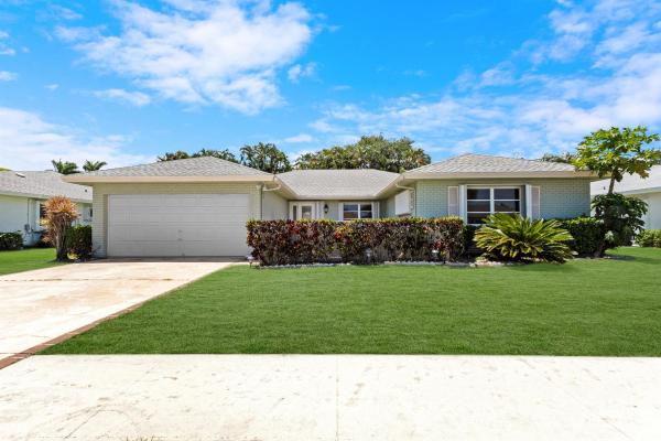 Pine Tree Village, 10911 Green Trail Dr, Boynton Beach, Florida 33436, image 1