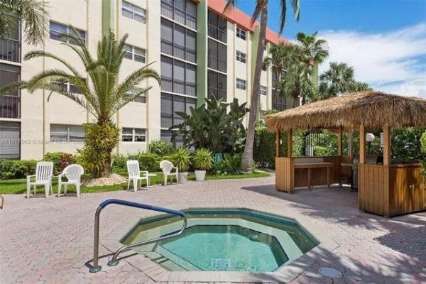 Cross Fox, 5300 NE 24th Ter #432c, Fort Lauderdale, Florida 33308, image 1