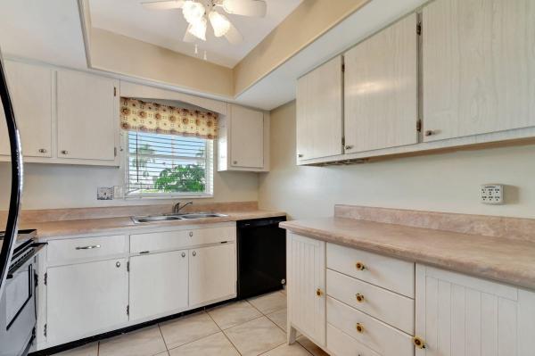Ashley At Cresthaven Villas, 2811 Ashley Dr #E, West Palm Beach, Florida 33415, image 1