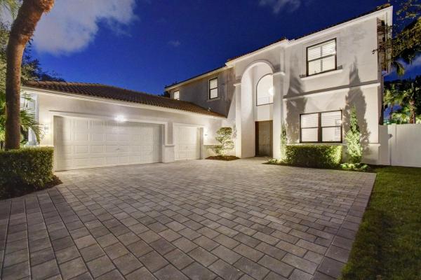 Sand Hills Village, 6298 Sand Hills Cir, Lake Worth Beach, Florida 33463, image 1