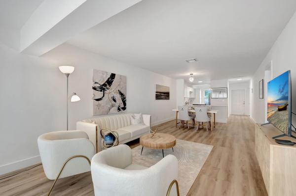 1150 Boxwood Dr #203, Delray Beach, Florida 33445, image 1