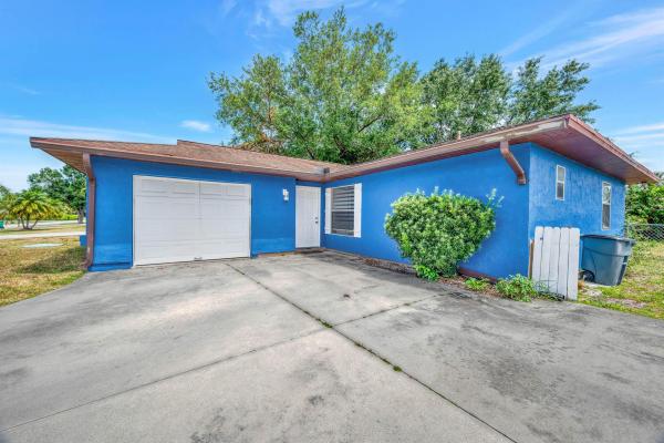 Northport Village, 572 NW La Brea Ave, Port St. Lucie, Florida 34983, image 1